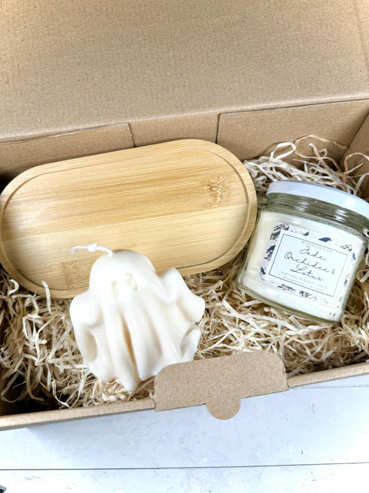 Geschenkset "Halloween" • Duftkerze, Standkerze und Bambus-Tablett • auf Wunsch mit Gravur